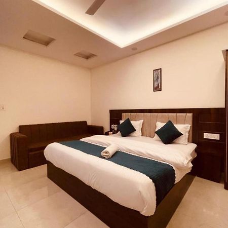 Hotel Rudra Inn , Near Railway And Bus Station , Shree Krishna Janambhoomi At 6 Min Distance , Free Parking Mathura Exterior foto
